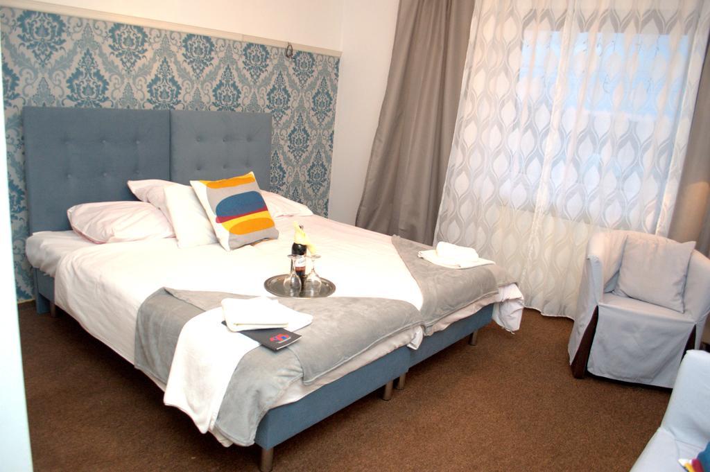 Acwador Hotel 2*